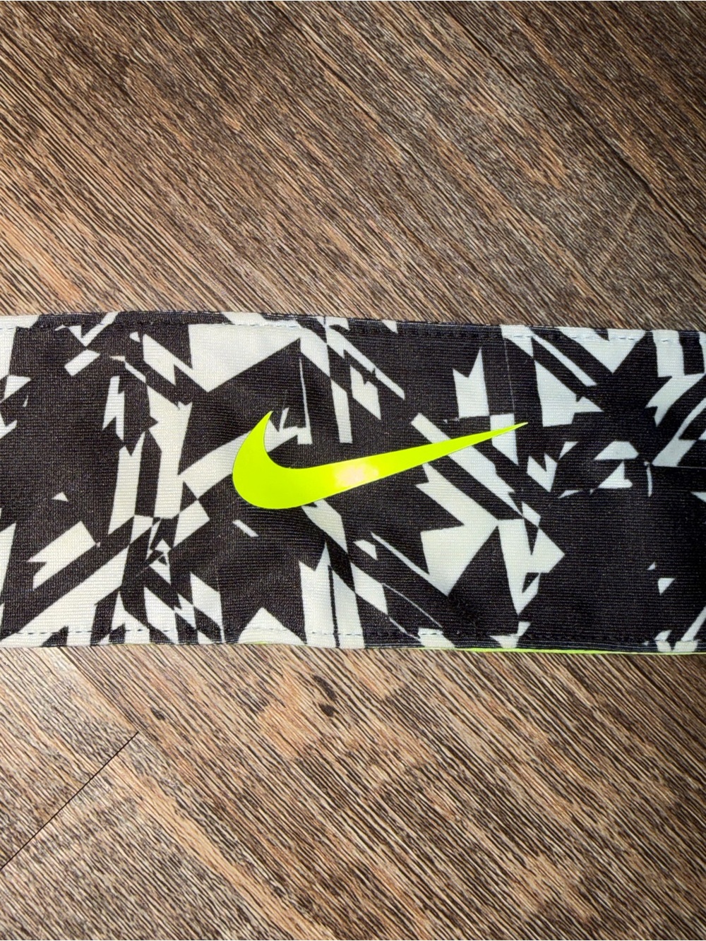 Nike Black & Neon Yellow Geometric Swoosh Headband
